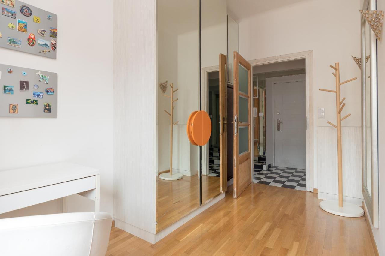 Orange Mirror Fantasious Apartament Варшава Экстерьер фото